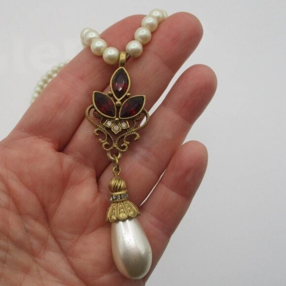1928 BRAND FAUX PEARL NECKLACE with RUBY CRYSTAL PENDANT DROP - Picture 1 of 7